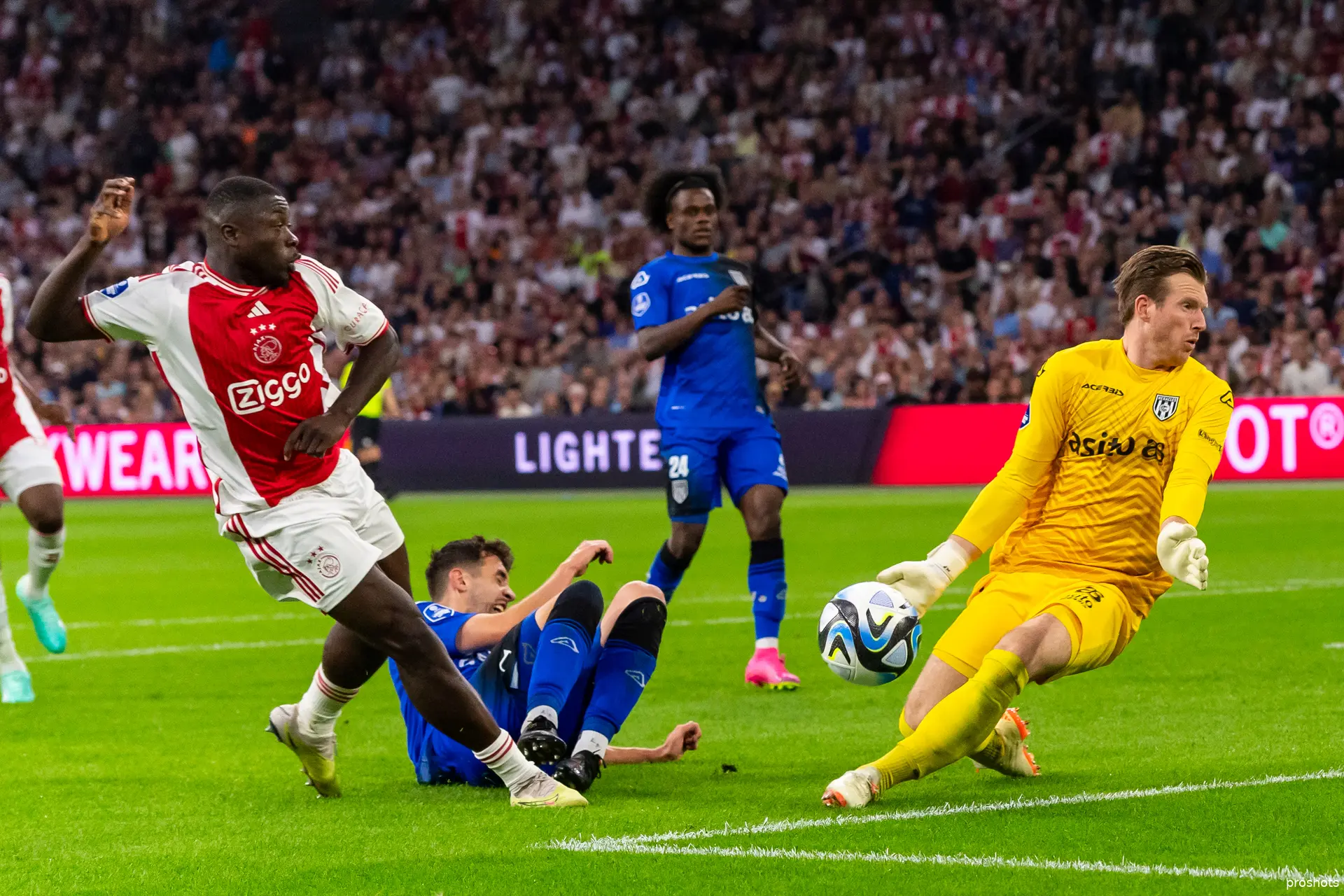 brian brobbey ajax heracles 23 24