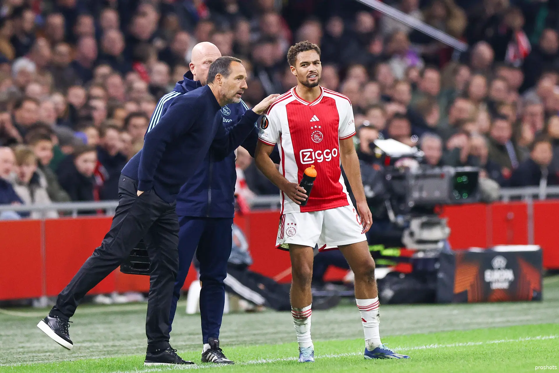 devyne rensch ajax brighton europa league