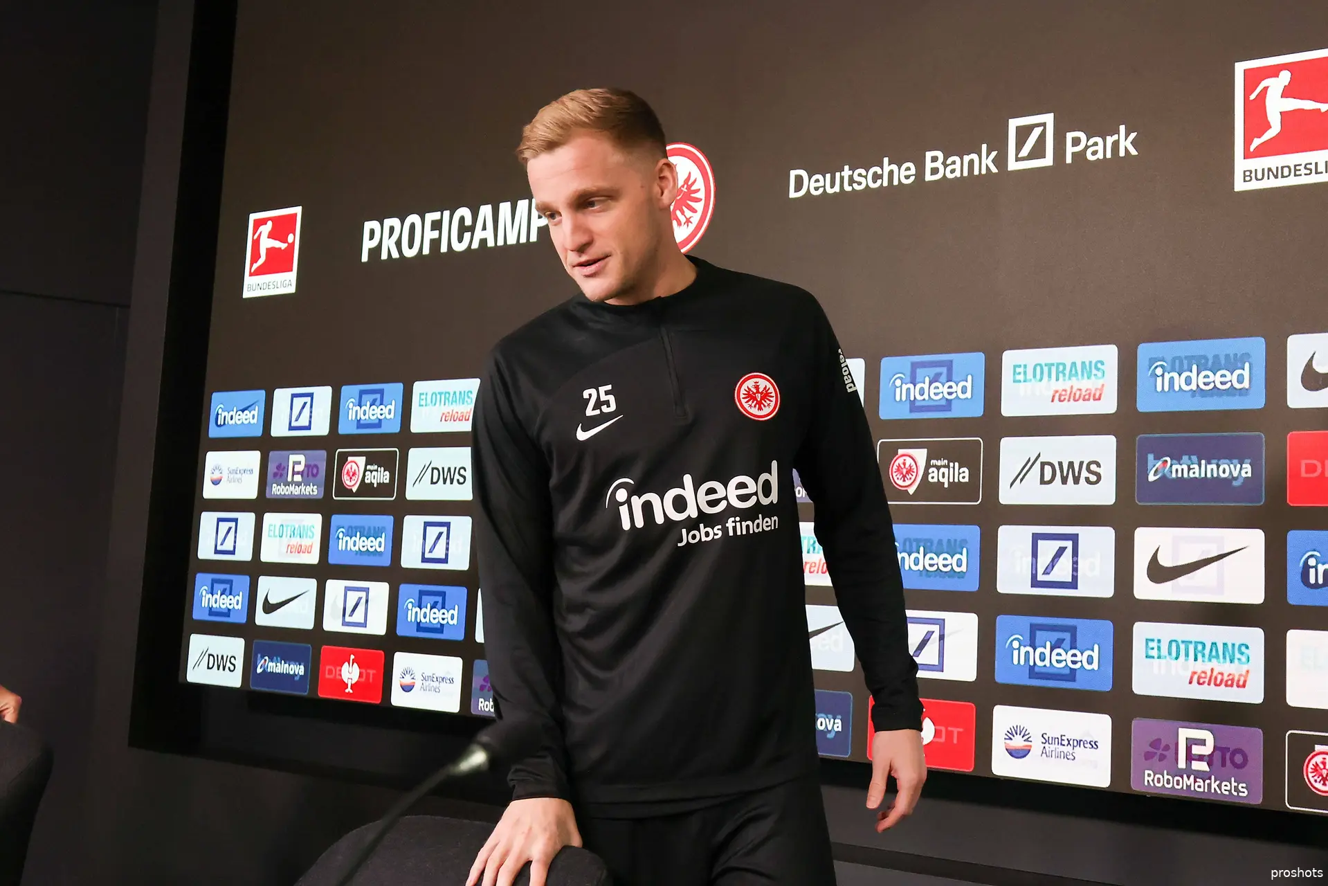 donny van de beek eintracht frankfurt