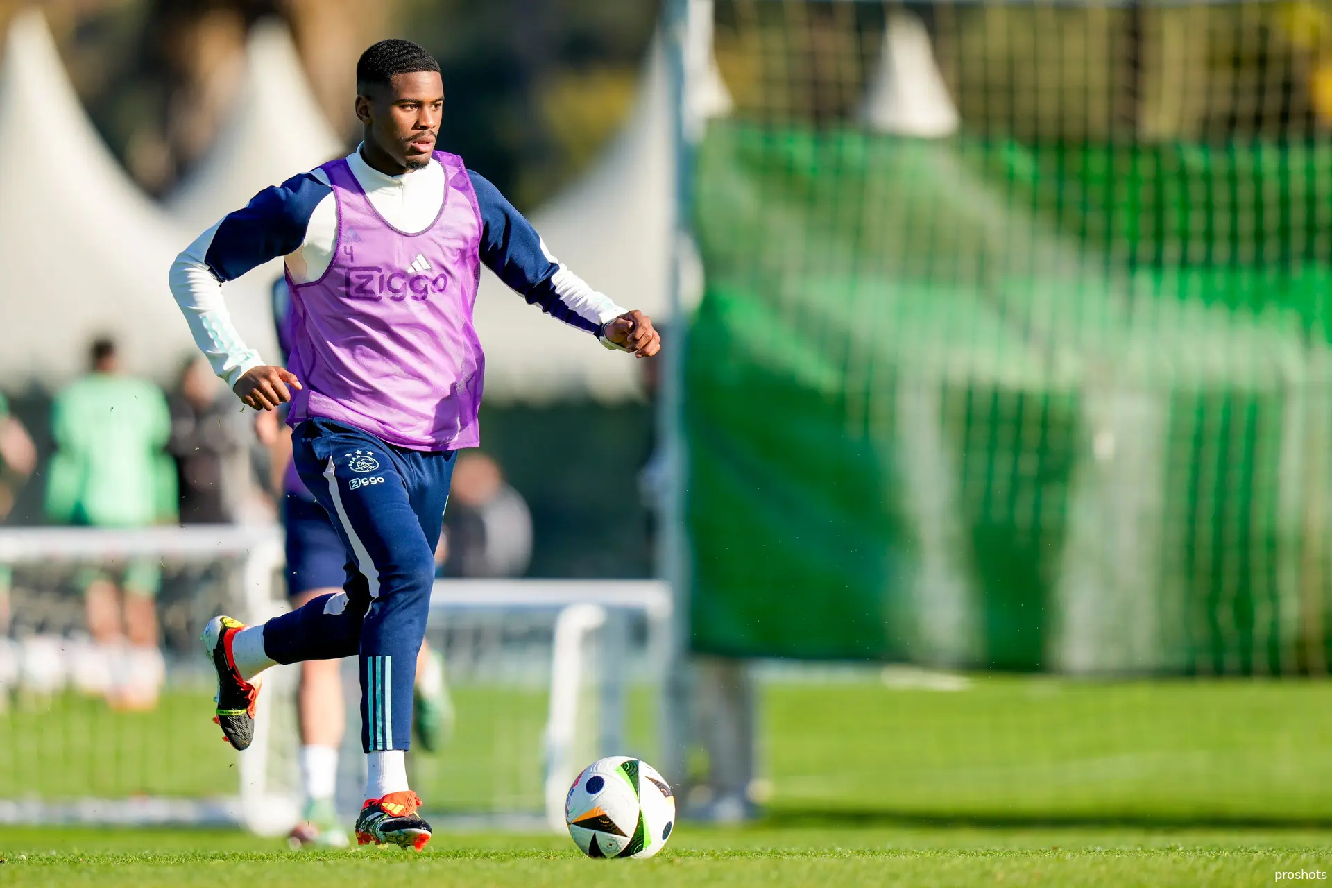 jorrel hato ajax trainingskamp cadiz