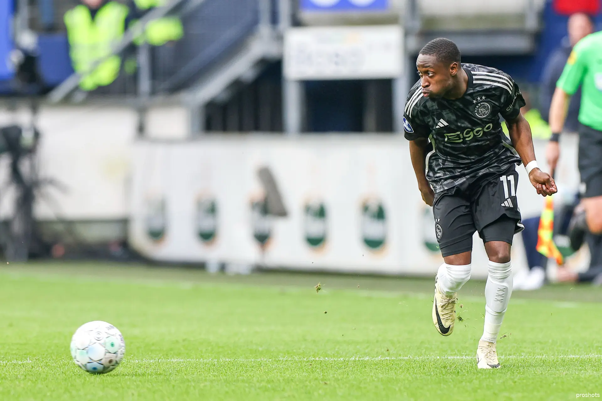 carlos forbs sc heerenveen ajax
