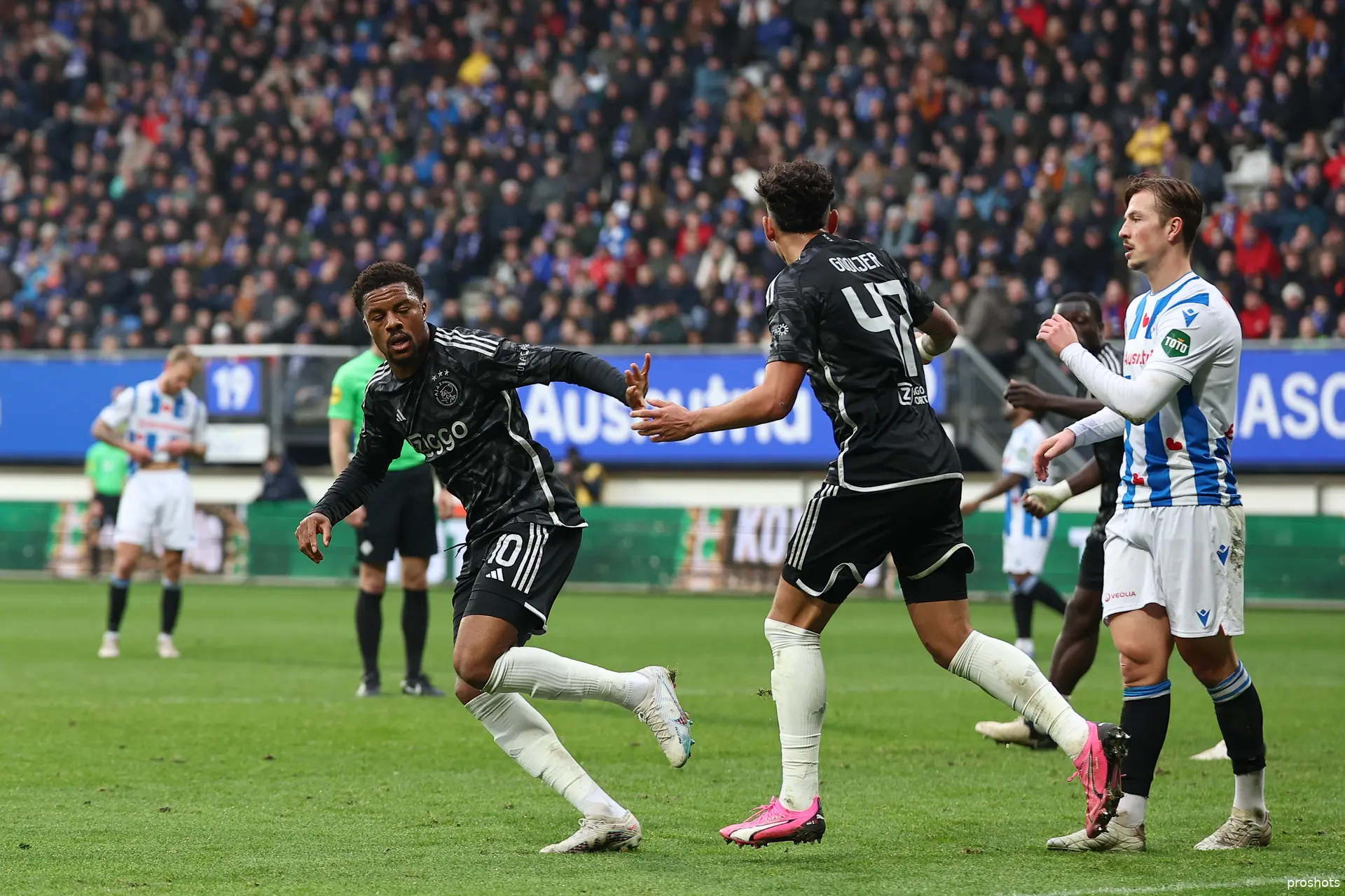 heerenveen ajax akpom