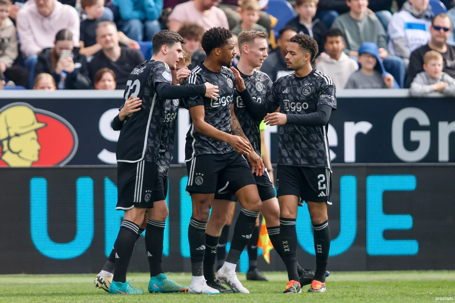 chuba akpom goal celebration pec zwolle ajax 23 24