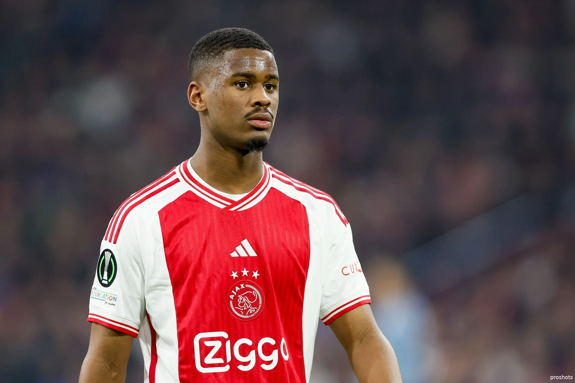 jorrel hato ajax aston villa conference league