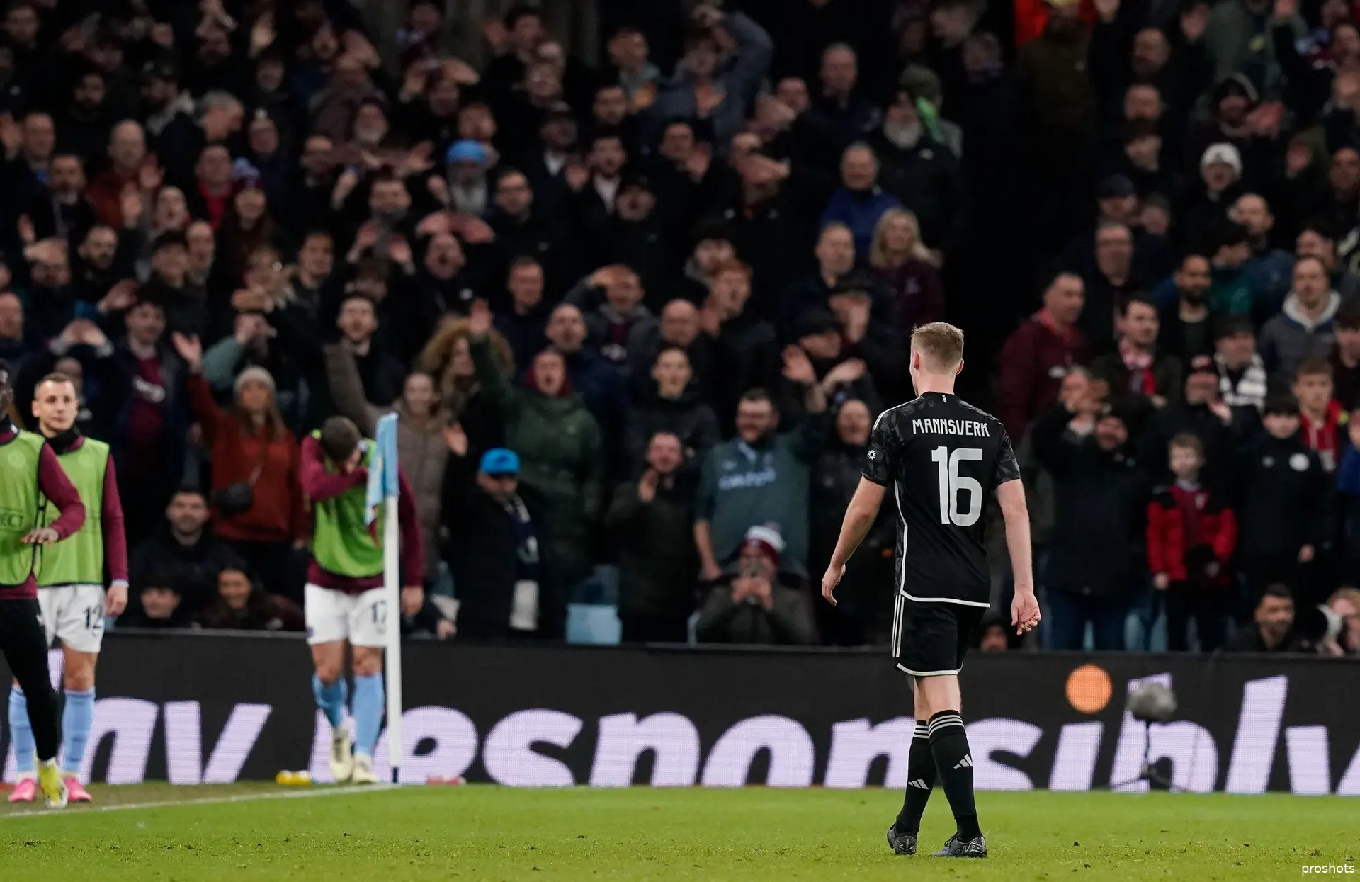 sivert mannsverk rode kaart ajax aston villa