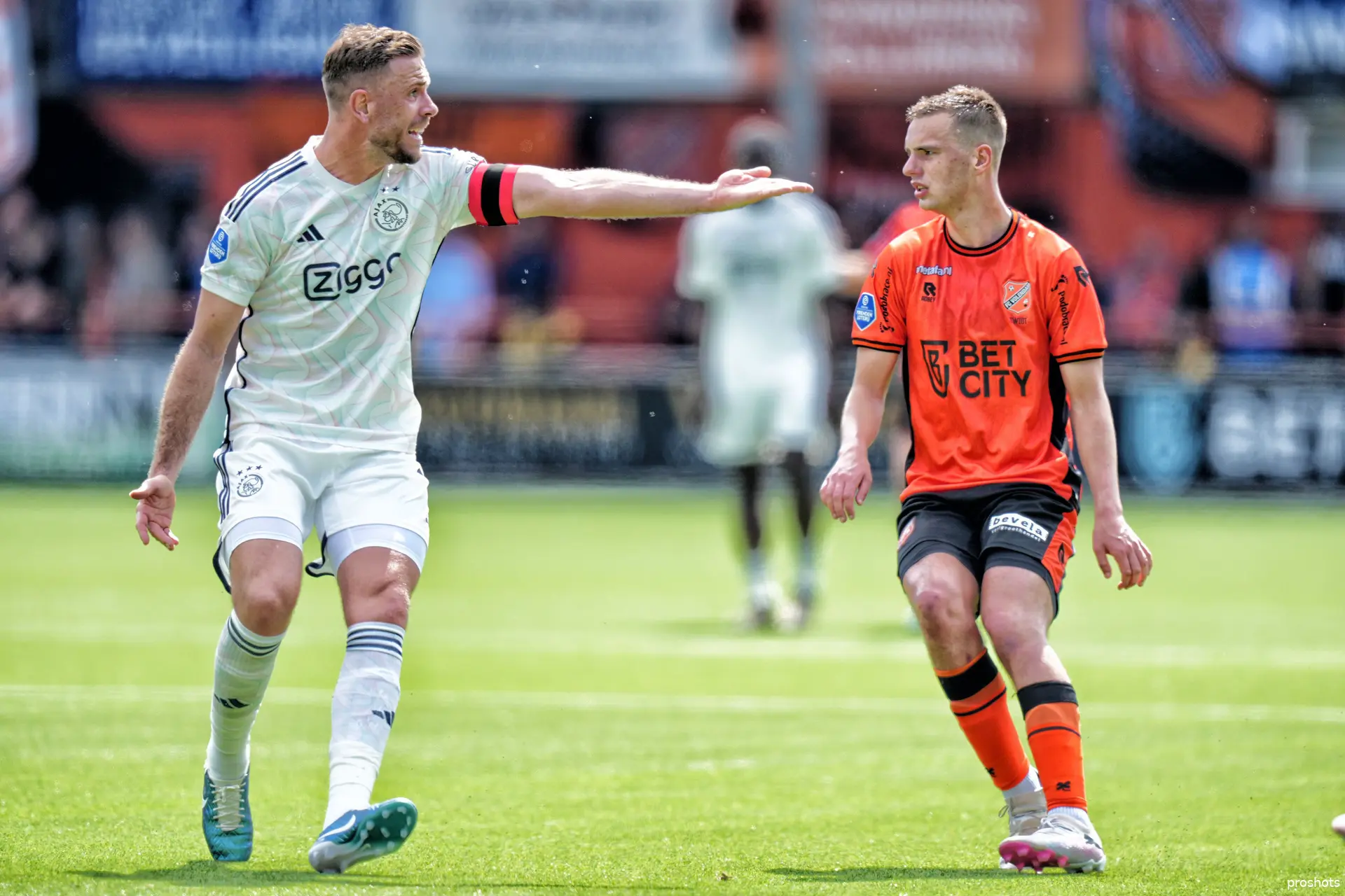 jordan henderson fc volendam ajax 23 24