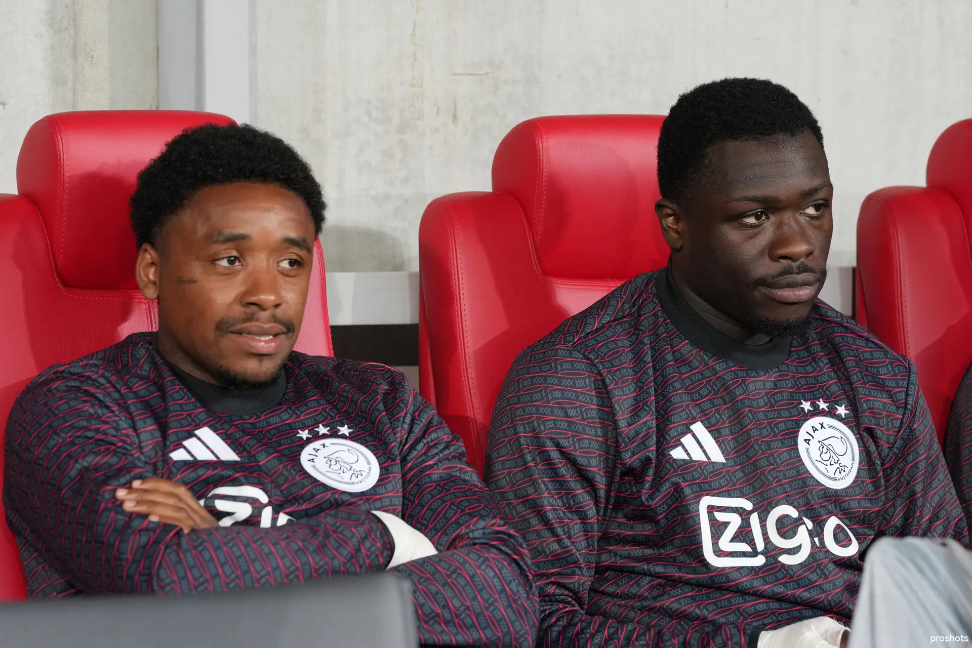 stevenbergwijn brianbrobbey ajax