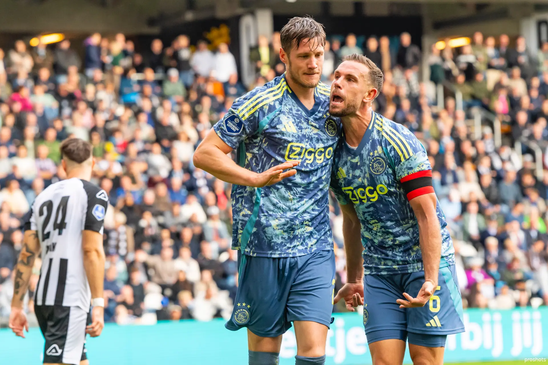 heracles almelo ajax wout weghorst