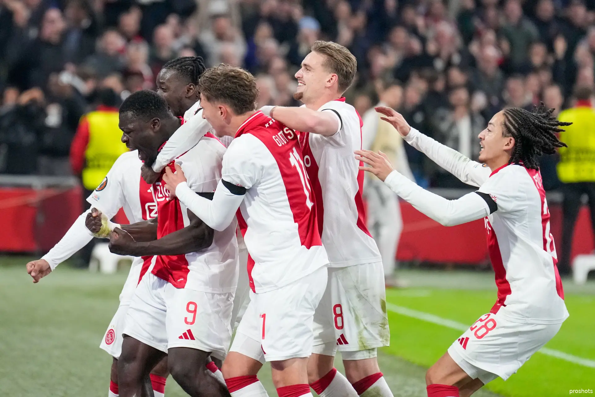 ajax brobbey maccabi tel aviv europa league
