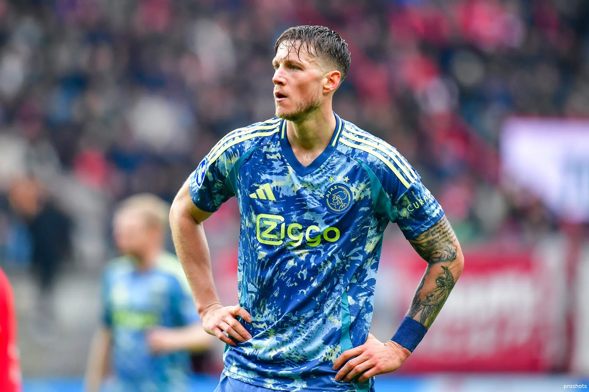 wout weghorst fc twente ajax 24 25