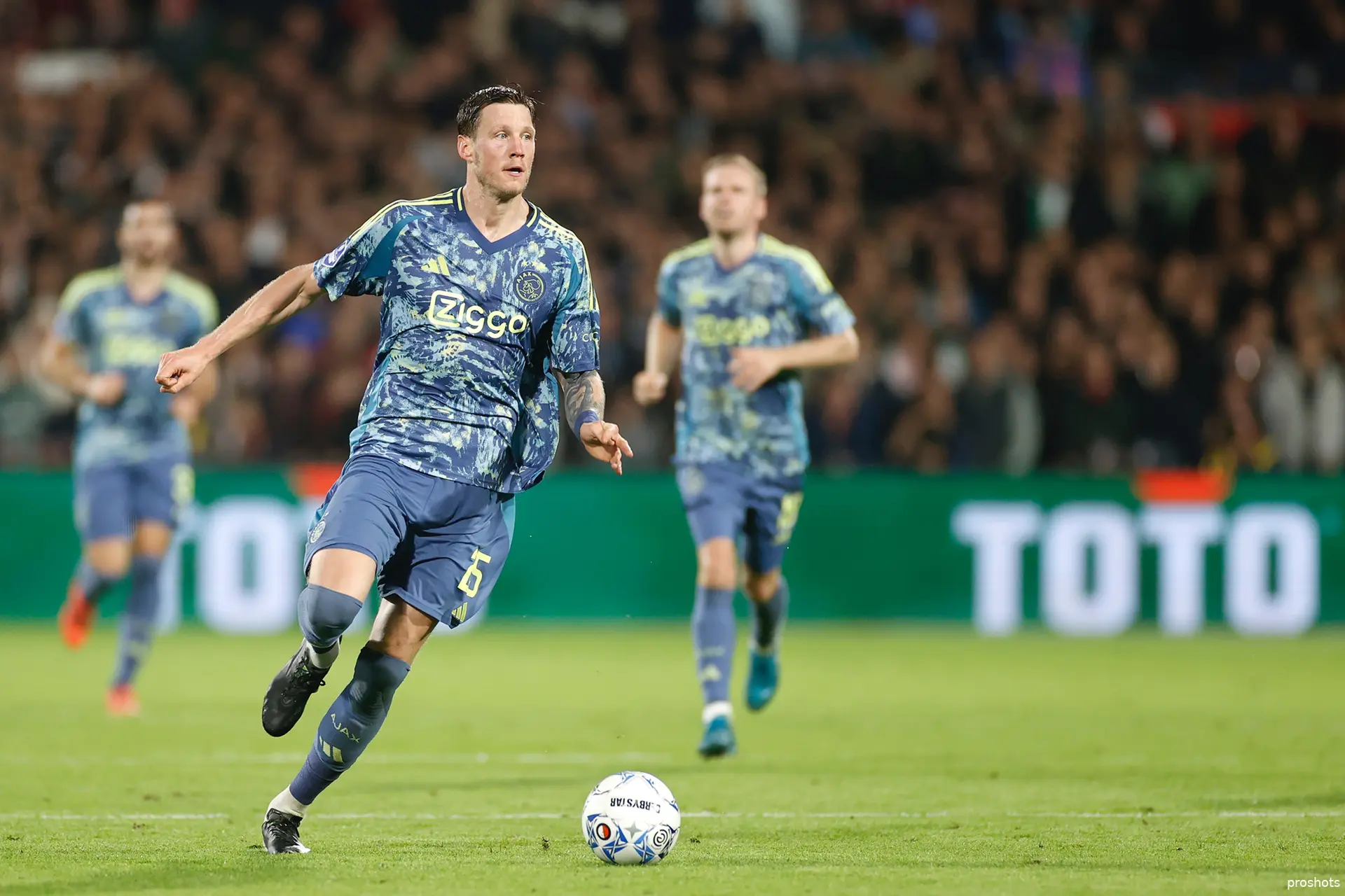 wout weghorst feyenoord ajax 24 25