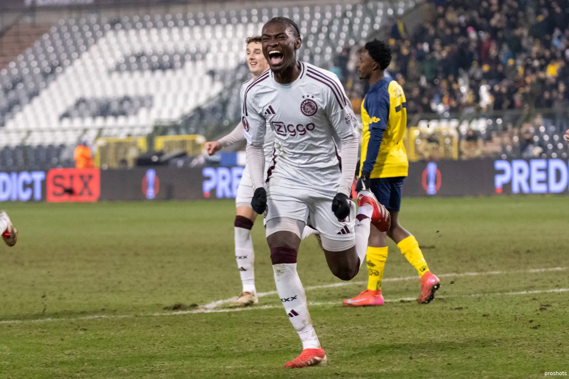 jorthy mokio ajax union europa league