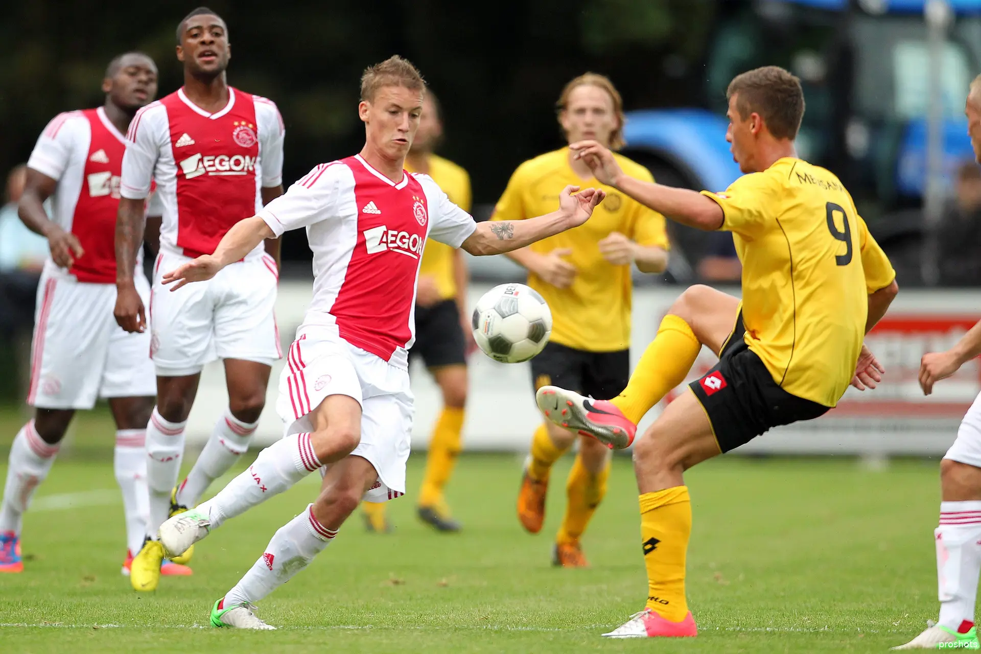 mike busse jong ajax