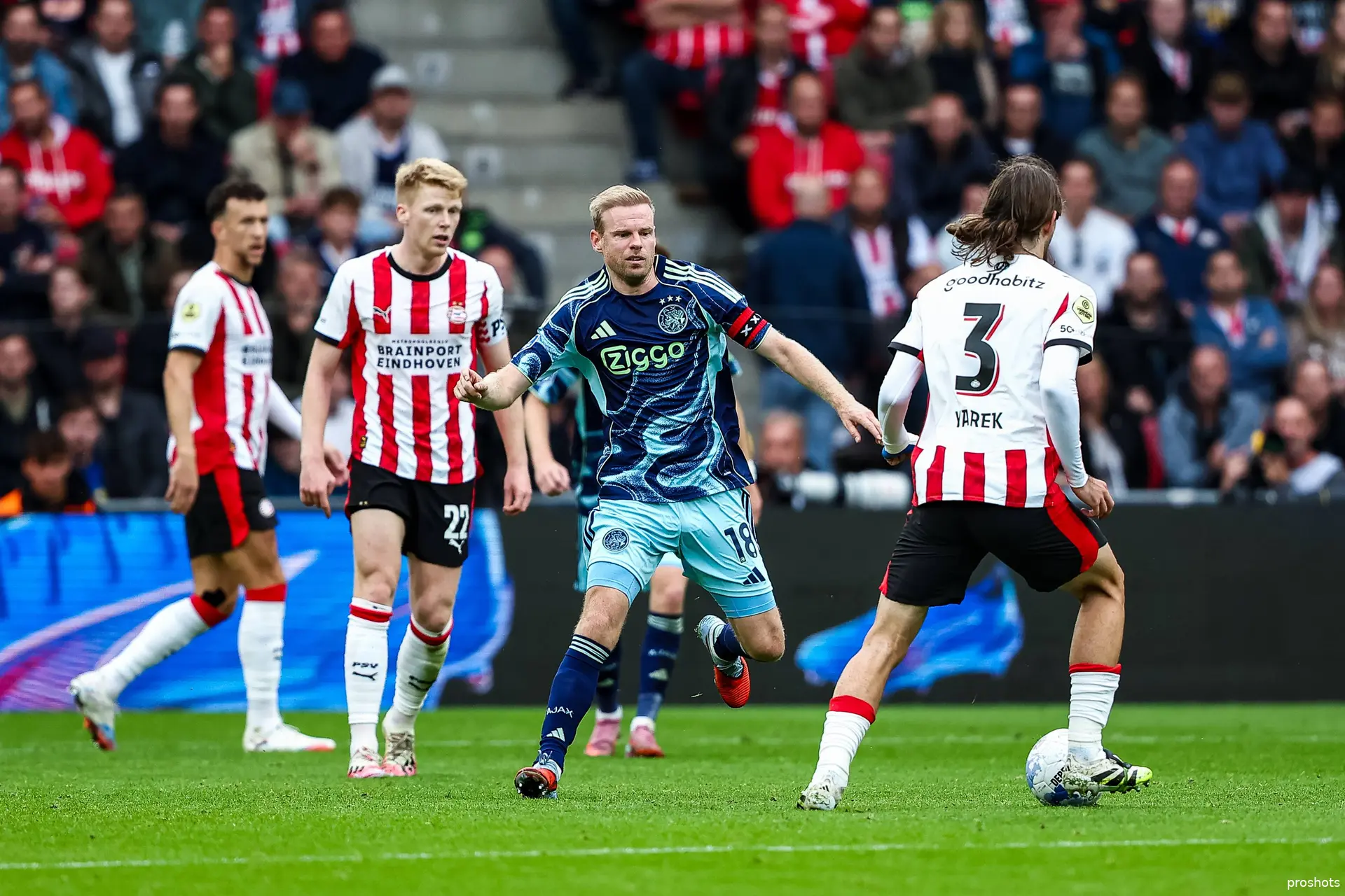 Davy-Klaassen-PSV-Ajax-25-26