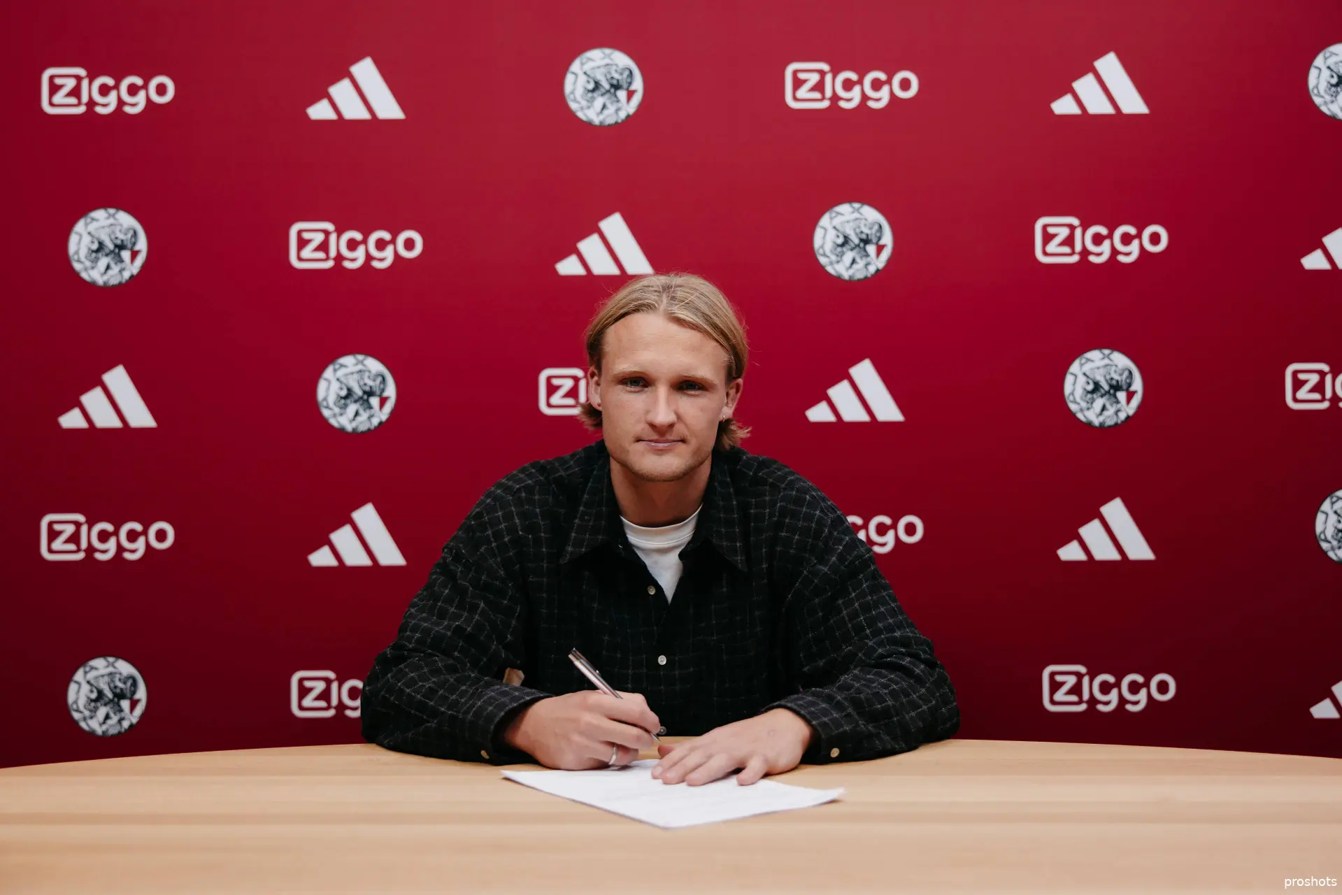 kasper-dolberg-ajax