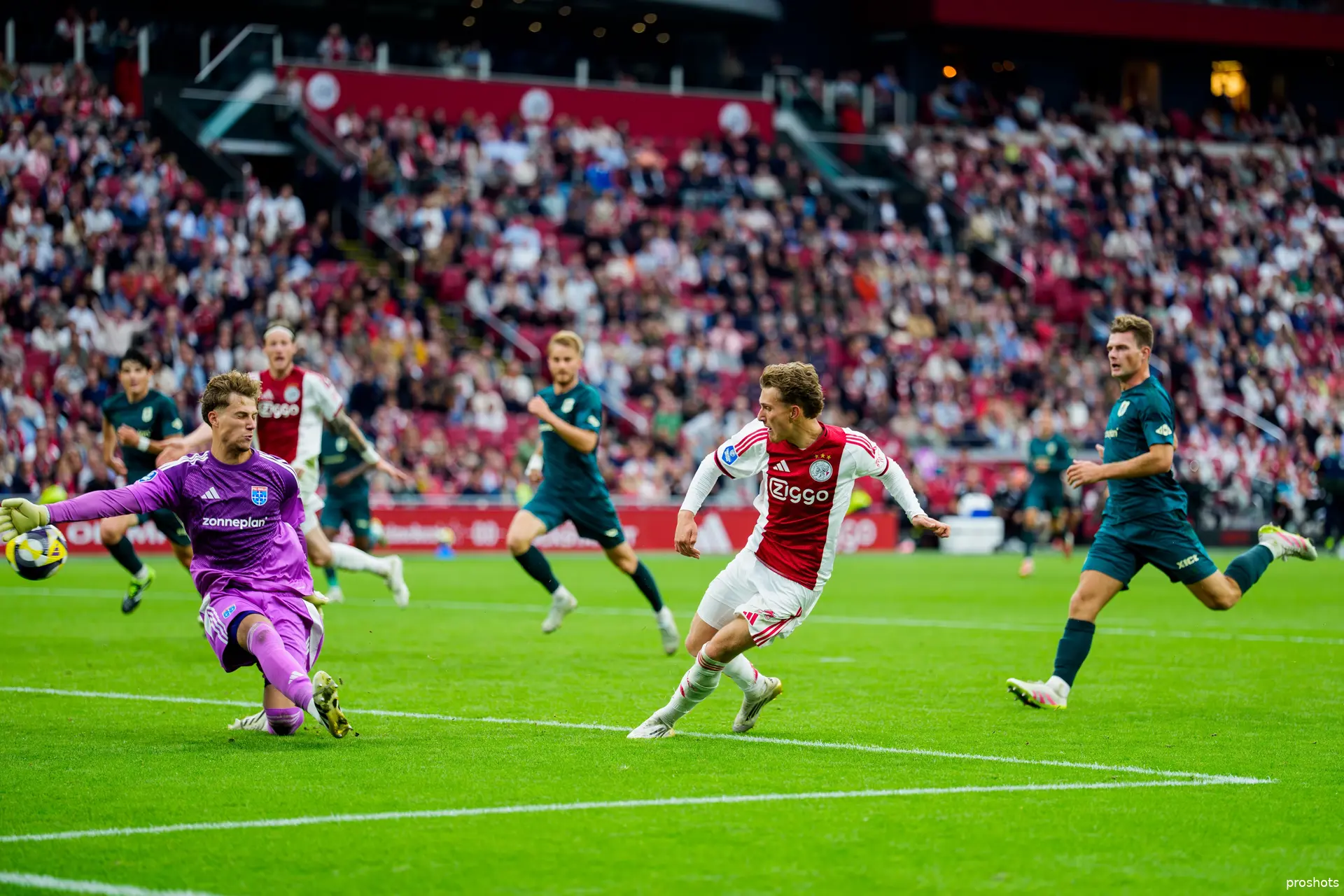 mika godts ajax pec zwolle 25/26