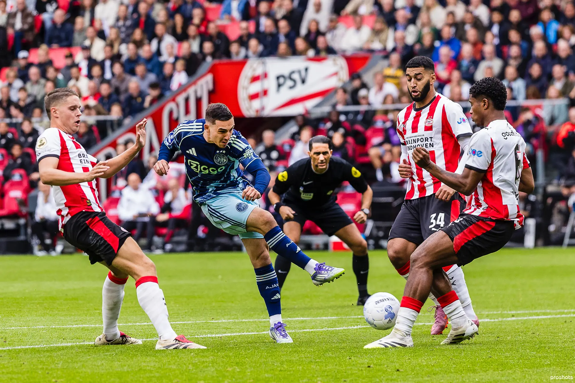 oscar gloukh psv ajax 25/26