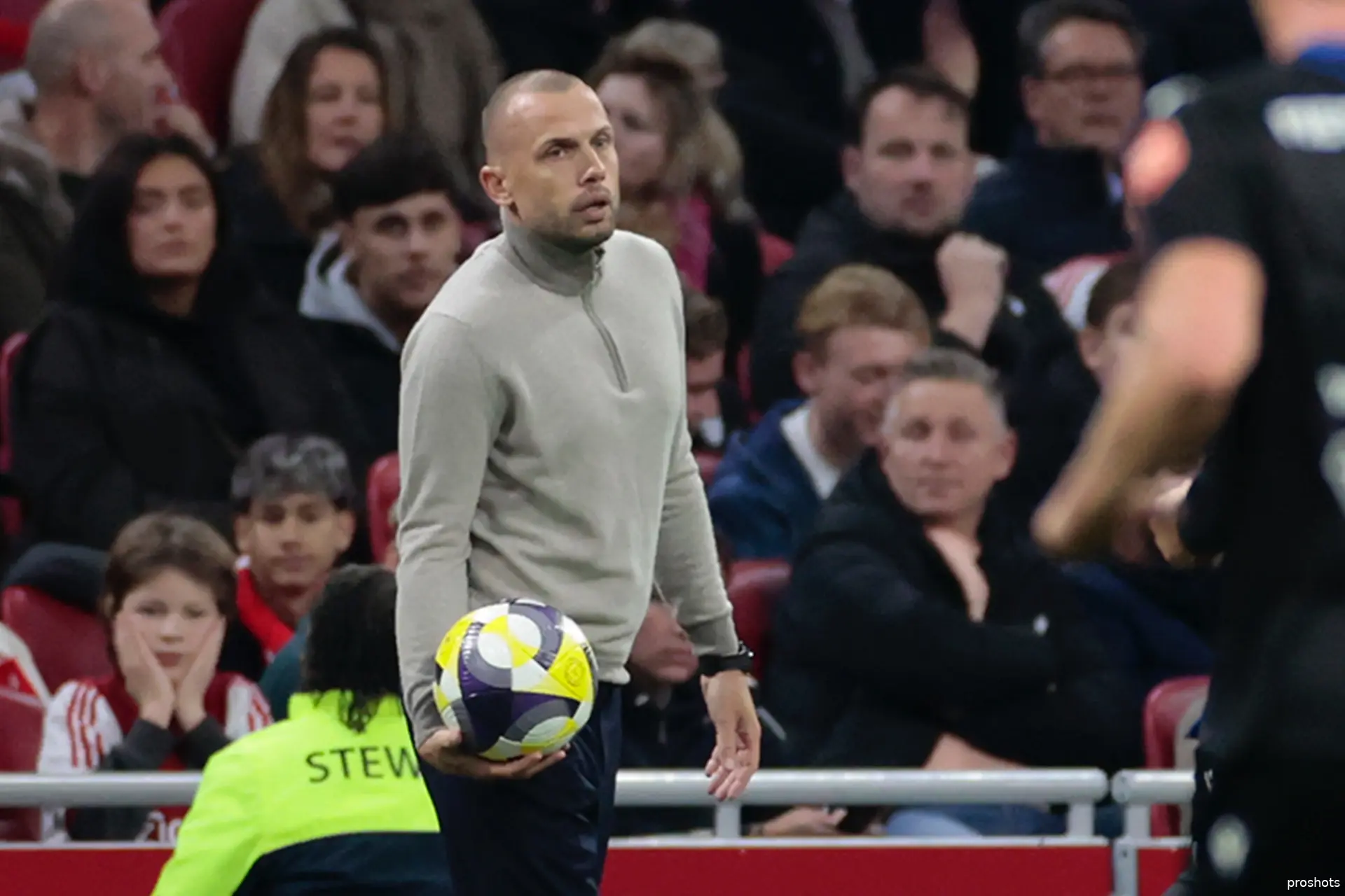 john heitinga 25/26 Ajax sc Heerenveen