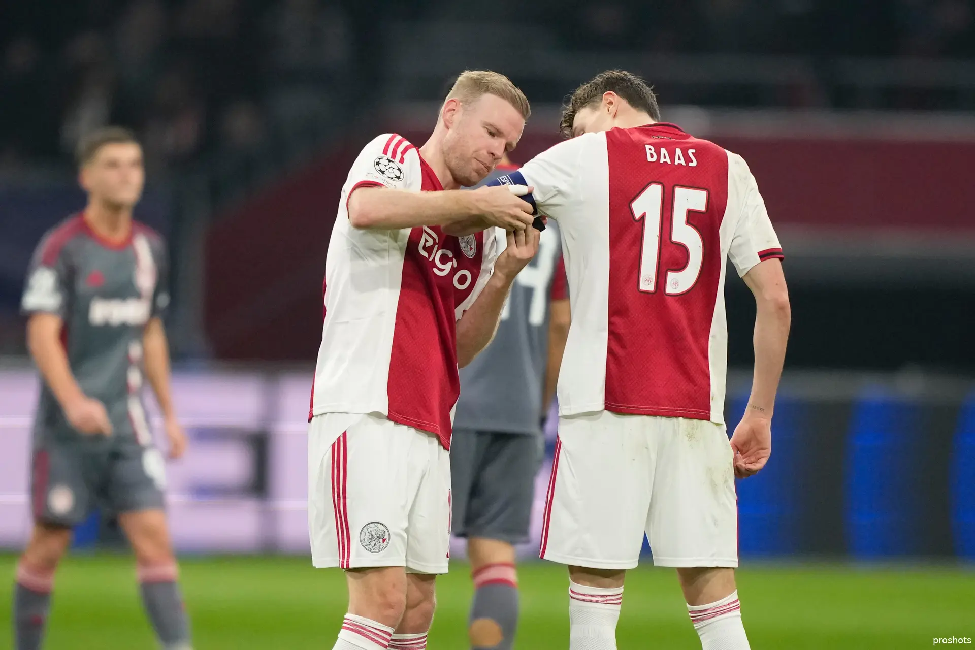 davy klaassen youri baas ajax Olympiakos 25/26