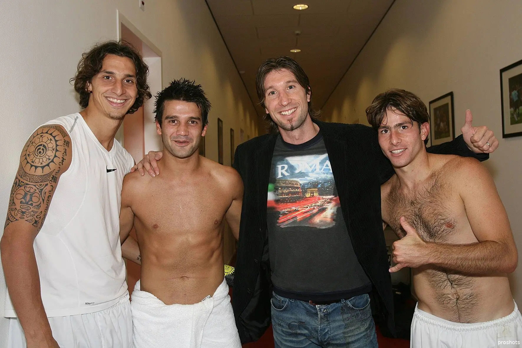 Ajax Showtime Zlatan Ibrahimovic Cristian Chivu Joey Didulica Maxwell
