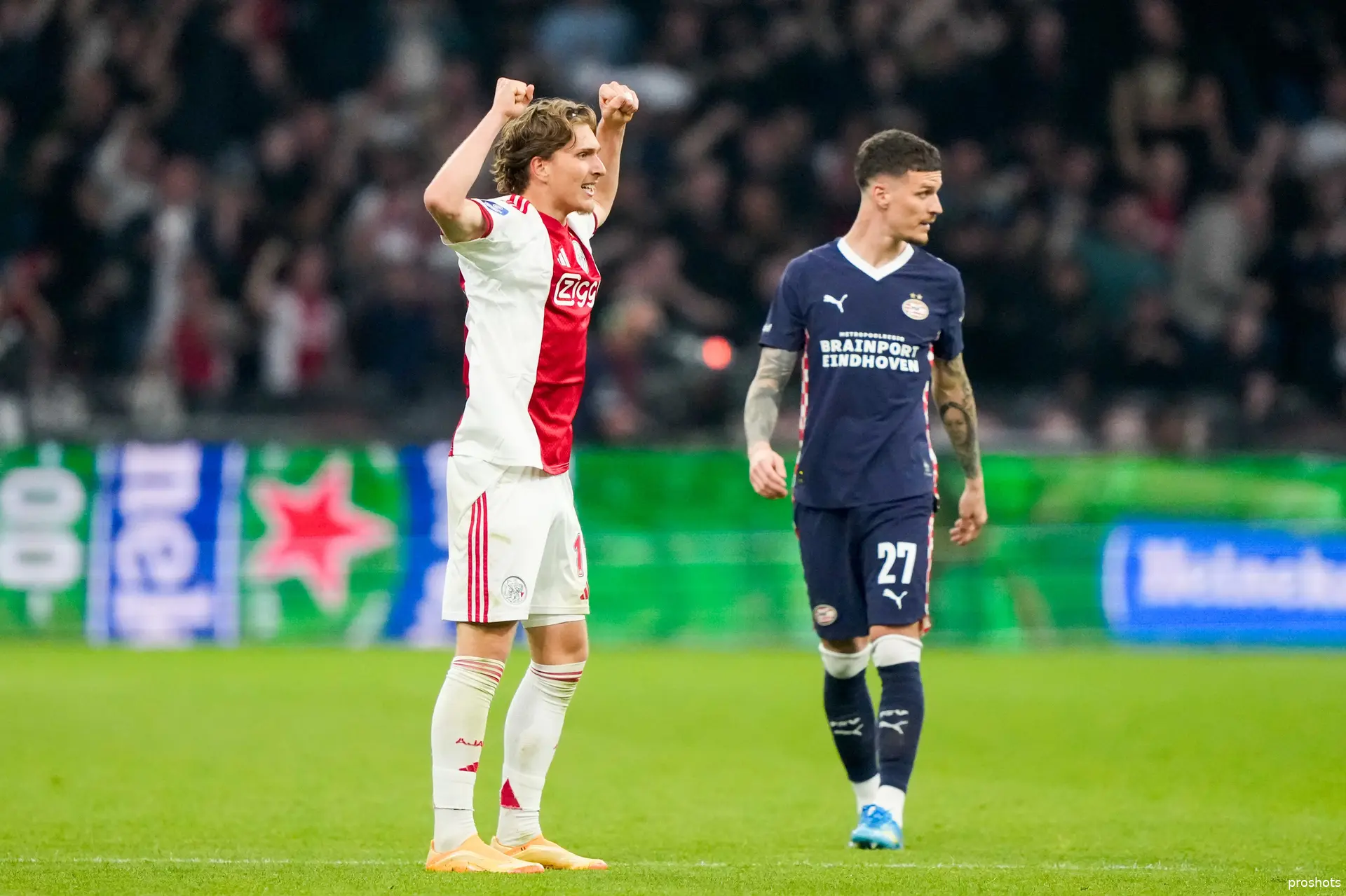 ajax showtime mika godts ajax psv 25/26