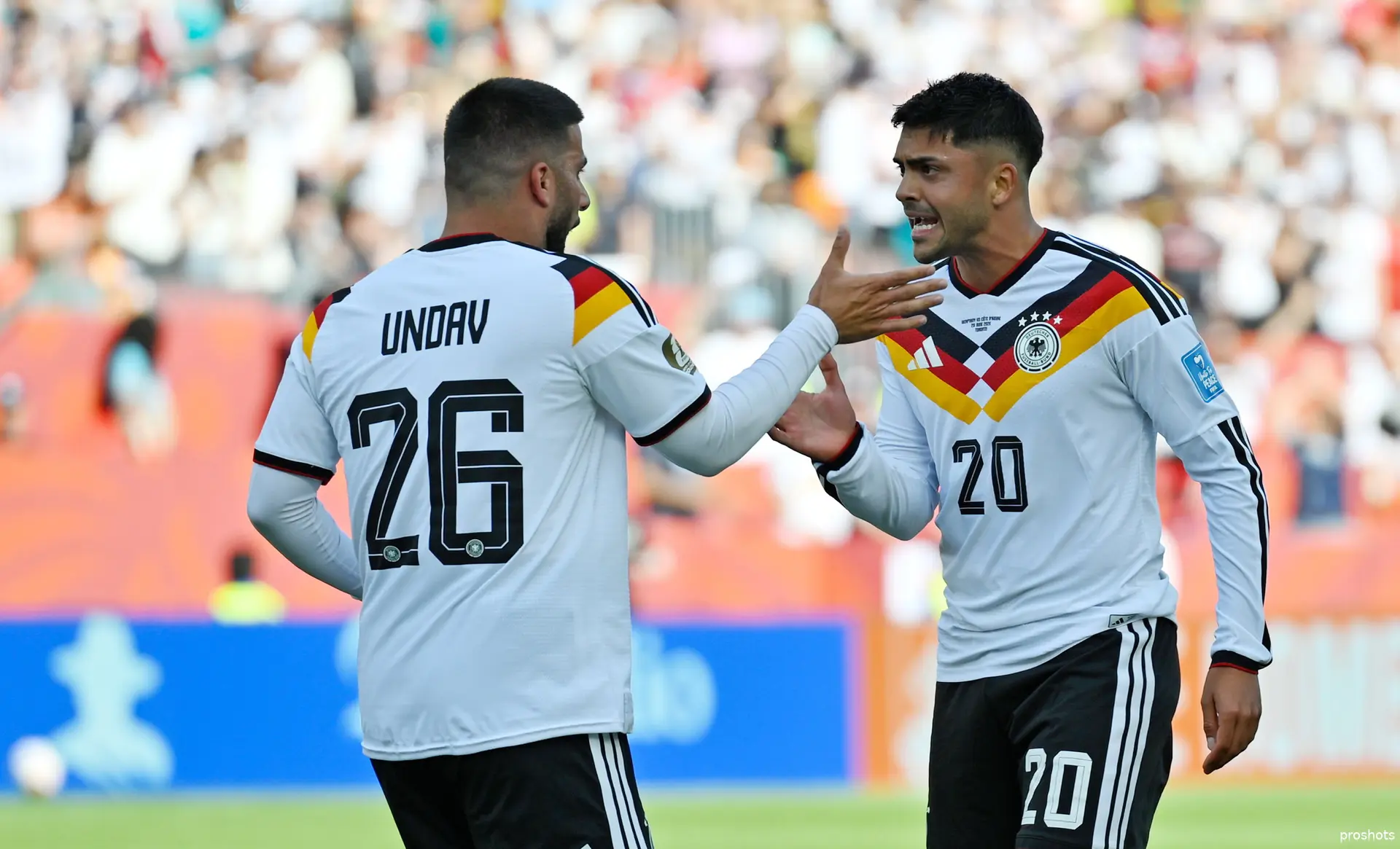 ajax showtime deniz undav Duitsland