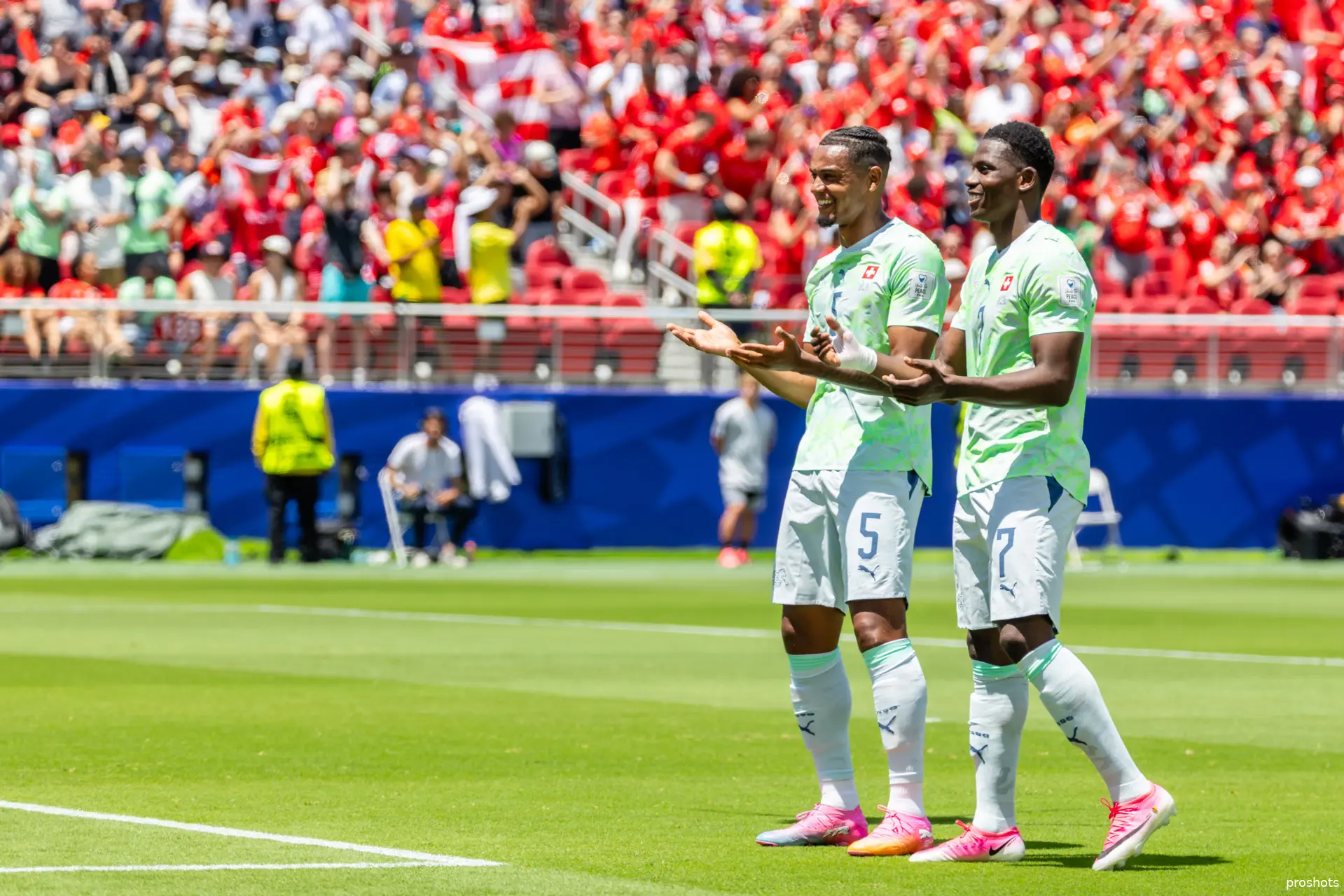 ajax showtime manuel akanji breel embolo zwitserland