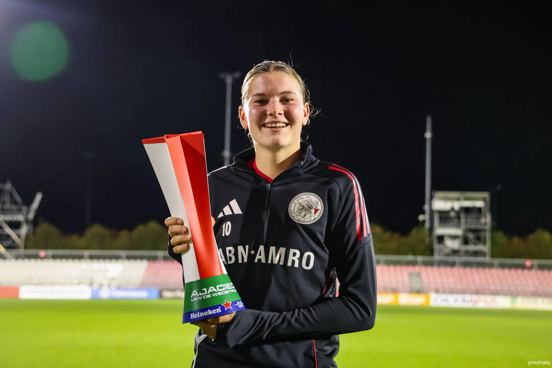 Ajax Showtime Renee van Asten Ajax Vrouwen
