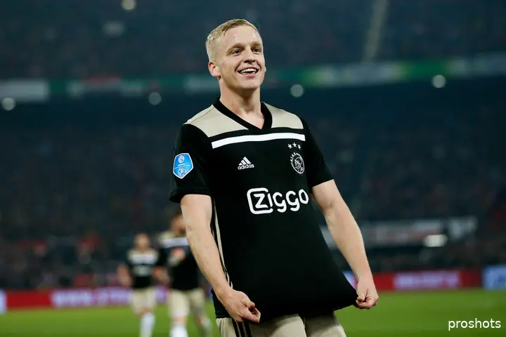 donny van de beek ajax feyenoord