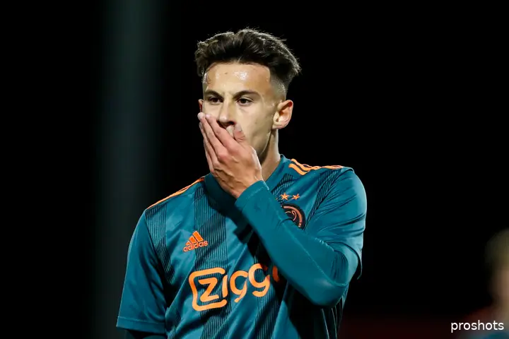nicolas kuhn ajax