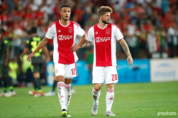 Schöne vindt het jammer dat kracht en snelheid steeds meer de overhand krijgen in het voetbal.