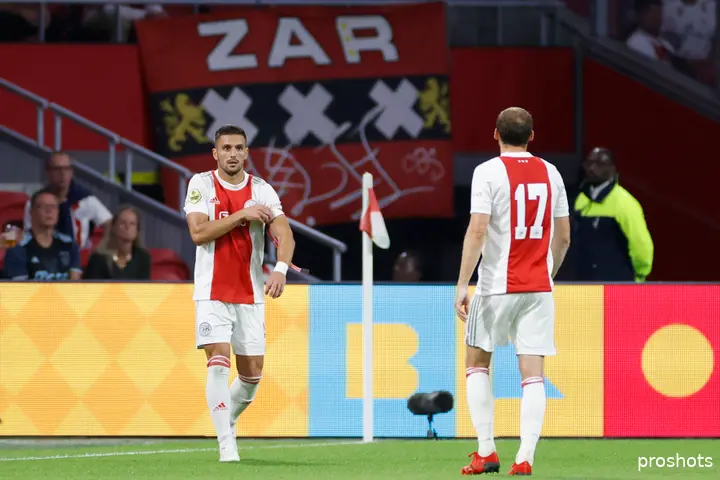 'Tadić, Haller, Antony, Álvarez, Gravenberch, Mazraoui, Timber, Blind, Martínez, Onana en Ten Hag als trainer zijn de afgelopen jaren niet voor niets naar Europese topclubs vertrokken', somt&nbsp;Jan Fießer - assistent trainer van Eintracht Frankfurt - een aantal grote Ajax-namen van de laatste jaren op.