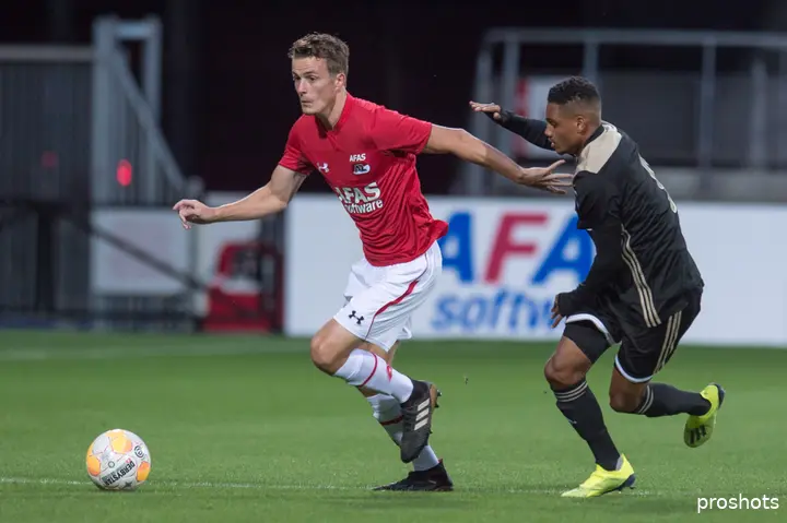 Léon Bergsma in het shirt van AZ