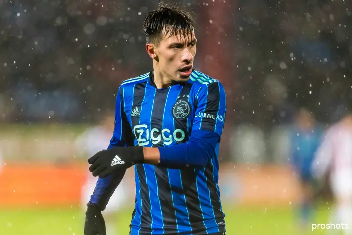 Oud-Ajacied Lisandro Martínez geldt als groot voorbeeld voor Mac Aliister.