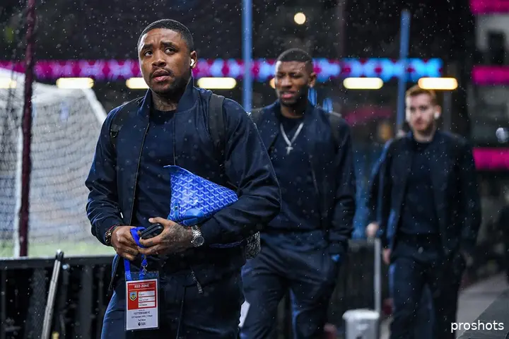 <i><b>Het eerder afketsen van de transfer van Steven Bergwijn was een beslissing namens de gehele Ajax-directie. Deze zomer waagt de Amsterdamse club een nieuwe poging om de aanvaller binnen te halen.</b></i>