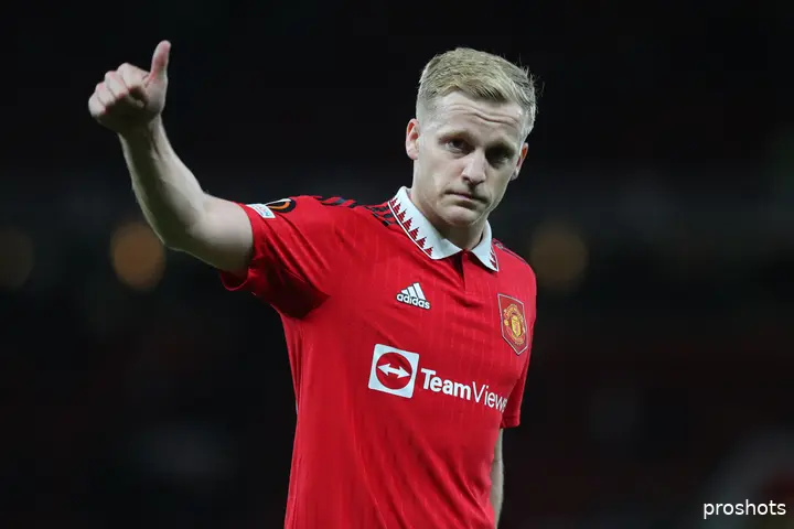 donny van de beek manchester united