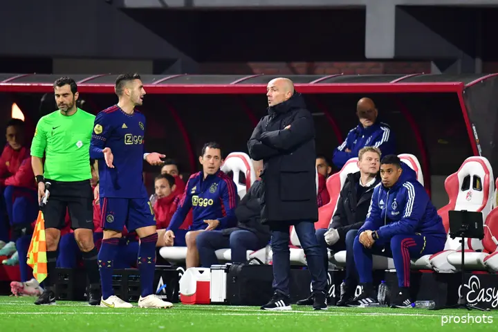 Dusan Tadic kreeg in zijn laatste seizoen bij Ajax te maken met Alfred Schreuder als hoofdtrainer.