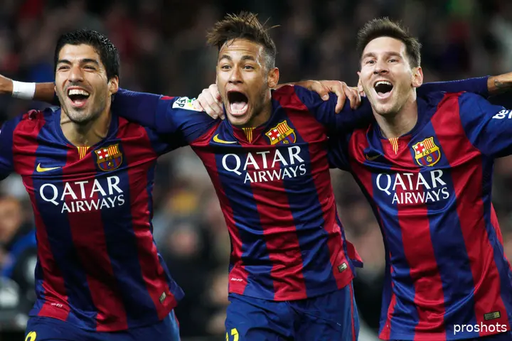 <b><i>Neymar tijdens zijn hoogtijdagen bij FC Barcelona. Samen met oud-Ajacied Luis Suárez en Lionel Messi vormden zij een geweldige aanval.</i></b>