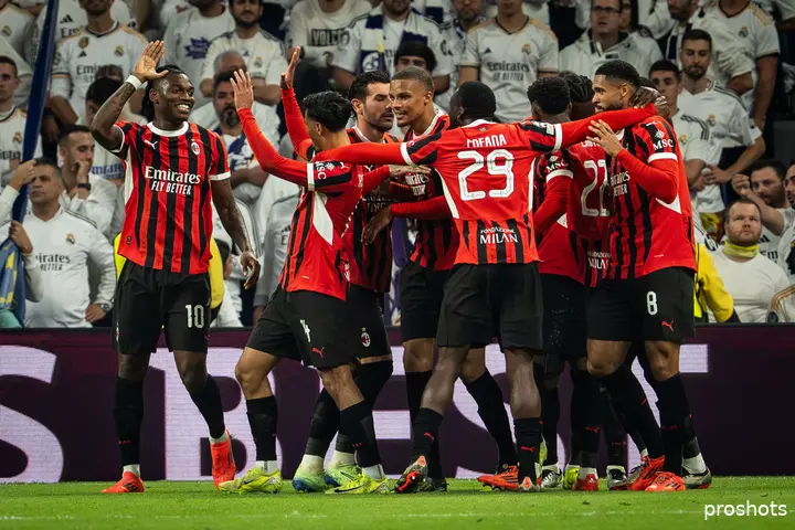 <b><i>AC Milan wist te zorgen voor een stunt in de Champions League. Op bezoek bij Real Madrid werd met 1-3 gewonnen.</i></b>