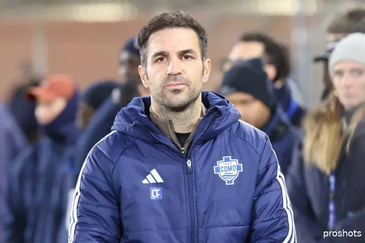 Cesc Fabregas, voormalig speler van Arsenal, FC Barcelona en Chelsea, is nu trainer van Como.