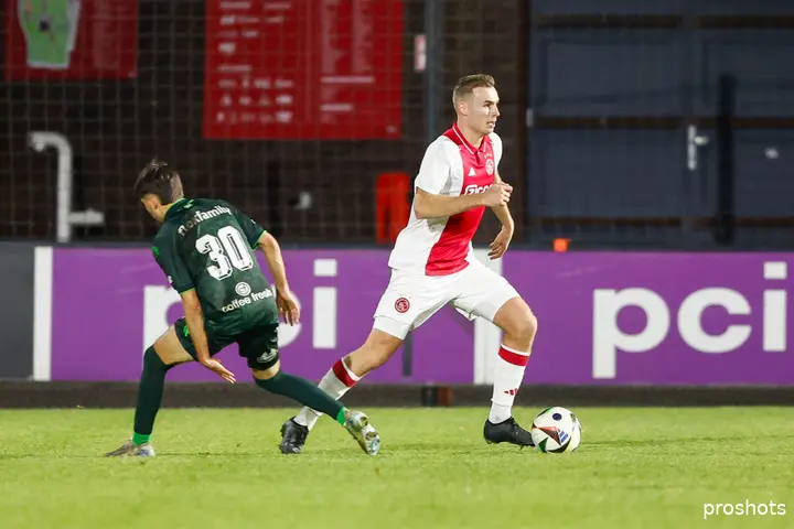 Mannsverk in actie tegen De Graafschap