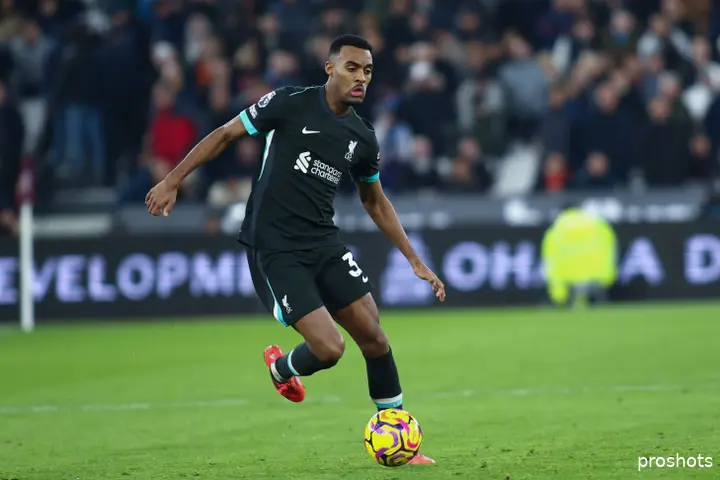 Ryan Gravenberch is dit seizoen niet weg te denken uit het elftal van Arne Slot bij Liverpool.