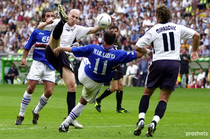 Stam namens Lazio tegen Sampdoria.