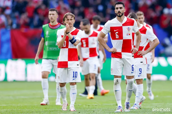 <b><i>Josip Sutalo en Luka Modric zijn ploeggenoten bij het Kroatische elftal.</i></b>