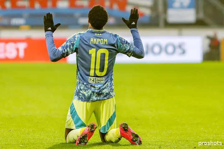 chuba akpom sc heerenveen ajax