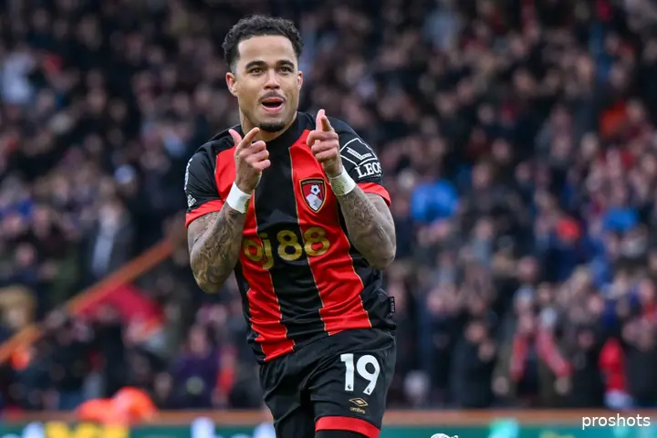 Kluivert heeft dit seizoen al twaalf doelpunten gemaakt in de Premier League.