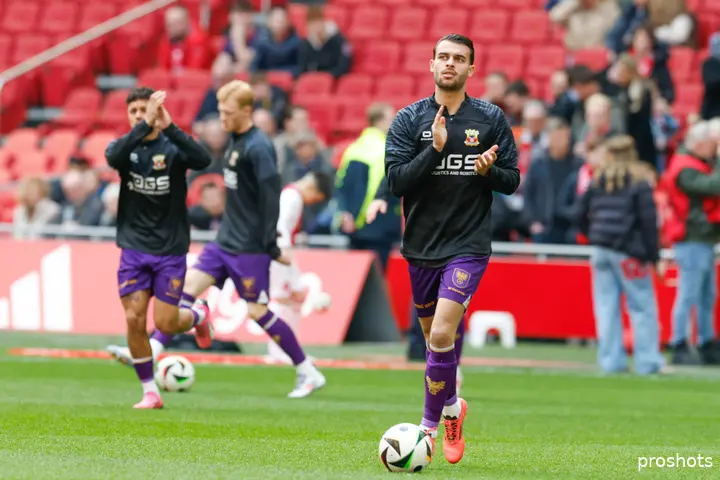 Enric Llansana voorafgaand aan het duel tussen Ajax en Go Ahead Eagles van afgelopen zondag.