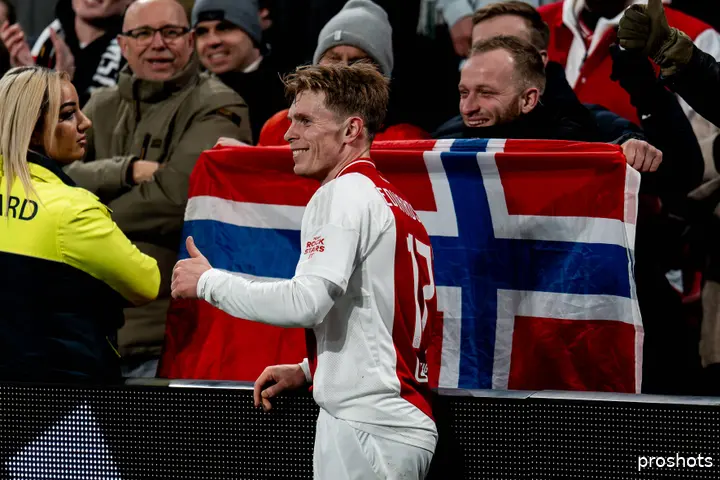 Oliver Edvardsen is direct geliefd bij de fans van Ajax.
