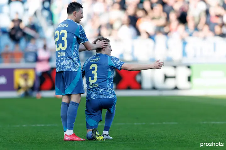 Berghuis en Gaaei zorgden er samen voor dat Ajax in meer kansrijke posities kwam