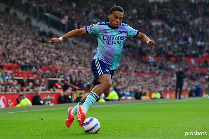 Timber speelde met Arsenal 1-1 gelijk op bezoek bij Manchester United